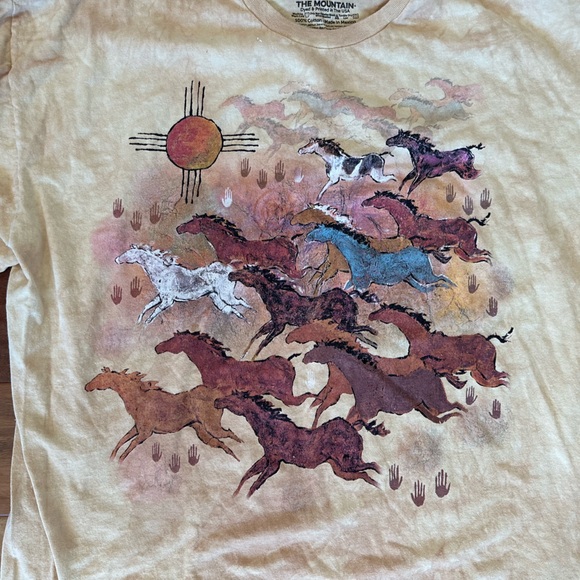 The Mountain Sun and Horse Graphic Long Sleeve Tee size 3XL - Picture 2 of 3